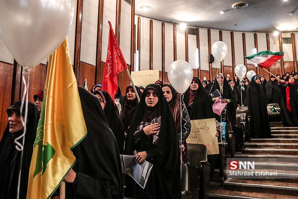 جشن روز دانشجو به همت جامعه اسلامی در دانشگاه علوم پزشکی شیراز برگزار می گردد