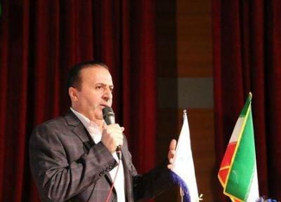 دانشجویان تاریخ ایران را بیشتر مطالعه نمایند
