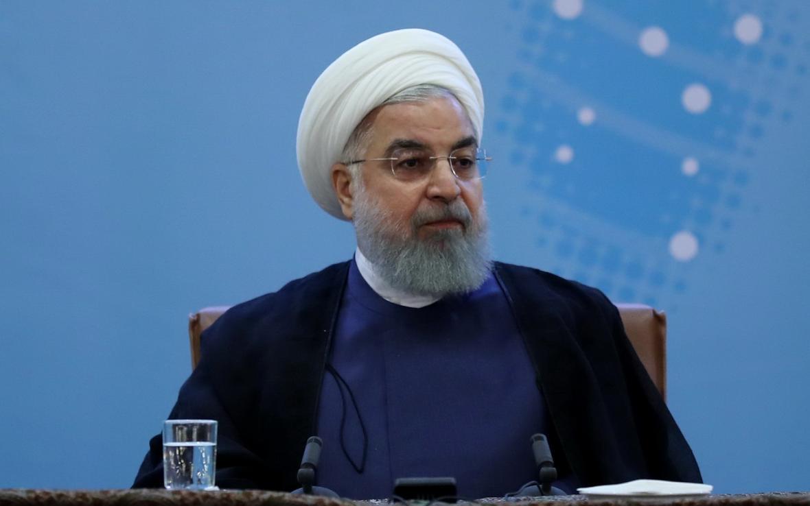 دلیل عمل نکردن روحانی به وعده های انتخاباتی: در شرایط صلح قول دادیم اما الان جنگ شده