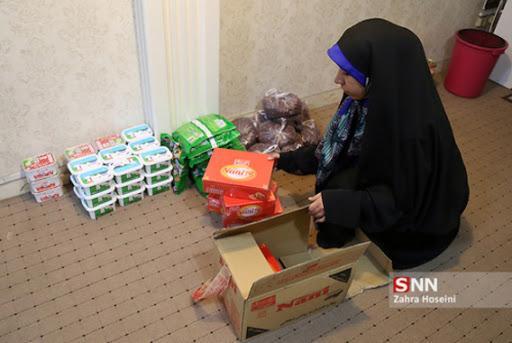 توزیع بسته های غذایی در مناطق کم برخوردار به همت دانشجویان توزیع بسته های غذایی در مناطق کم برخوردار به همت دانشجویان جهادی صنعتی قم