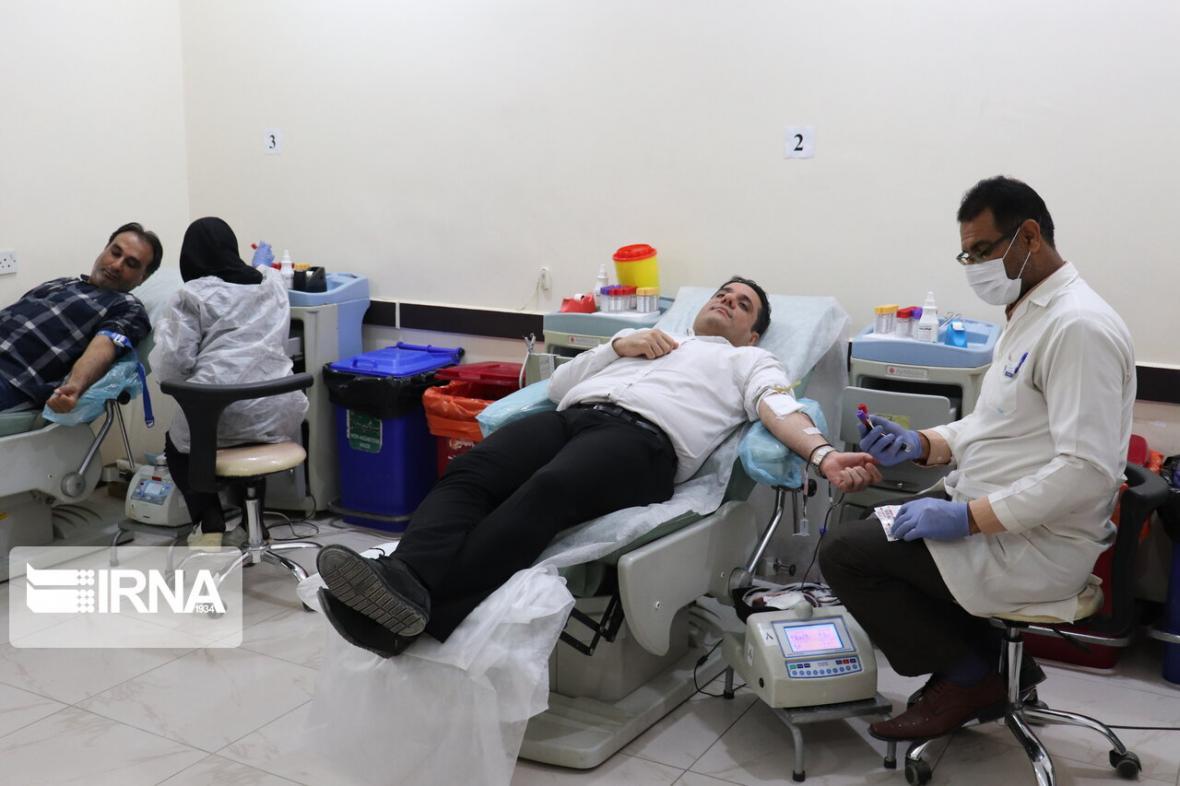 خبرنگاران فعالیت پایگاه انتقال خون بروجرد در ماه رمضان
