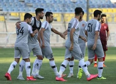 مس، برنده دیدار محبت آمیز کرمانی ها