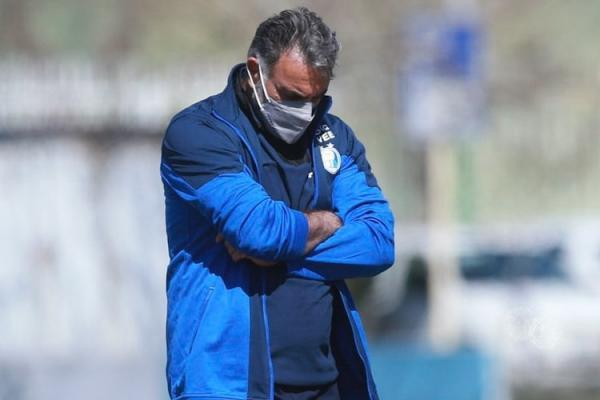 فکری: مشکل استقلال من هستم؟ خب می روم! فکری: مشکل استقلال من هستم؟ خب می روم!