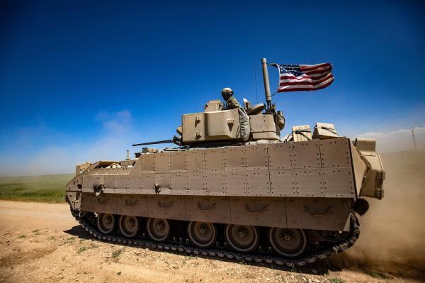 عکس، ماشین جنگی آمریکا ترسناک تر است یا این سلاح ارتش ولادمیر پوتین؟